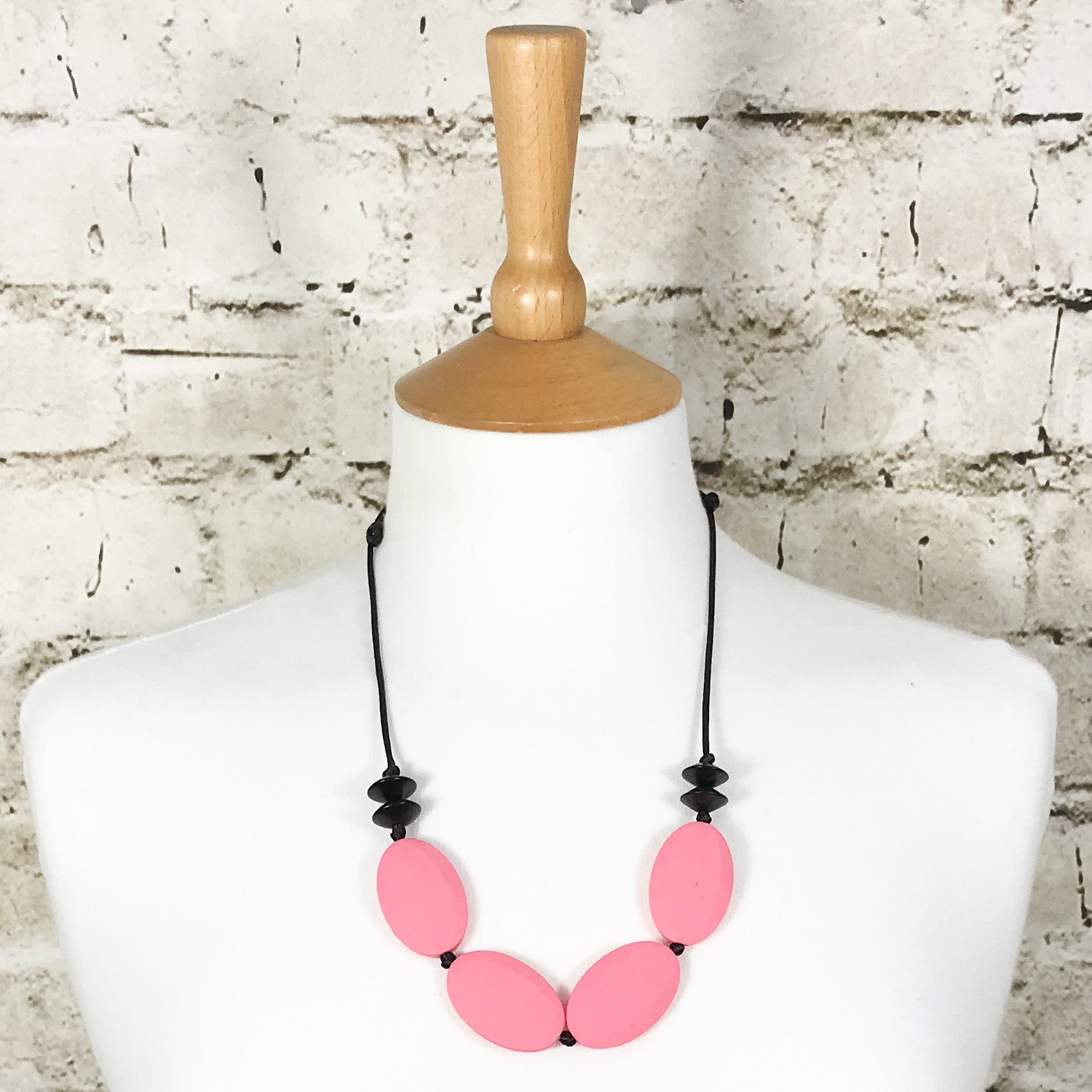 Pebble silicone and wood stylish teething necklace | Blush Pink image 0