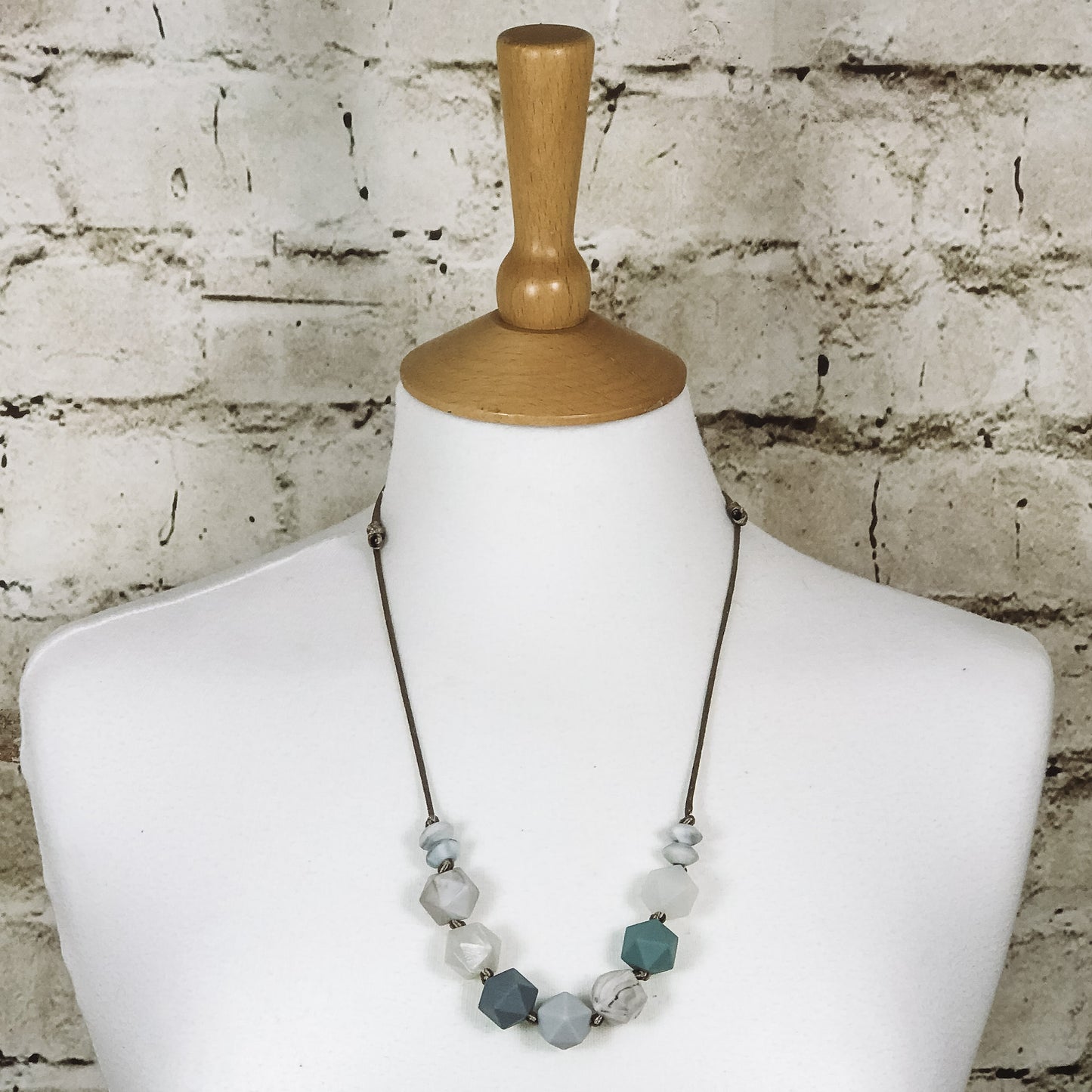 Teething fiddle necklace silicone | CHAKRA GRANITE grey | Mama Jewels image 3