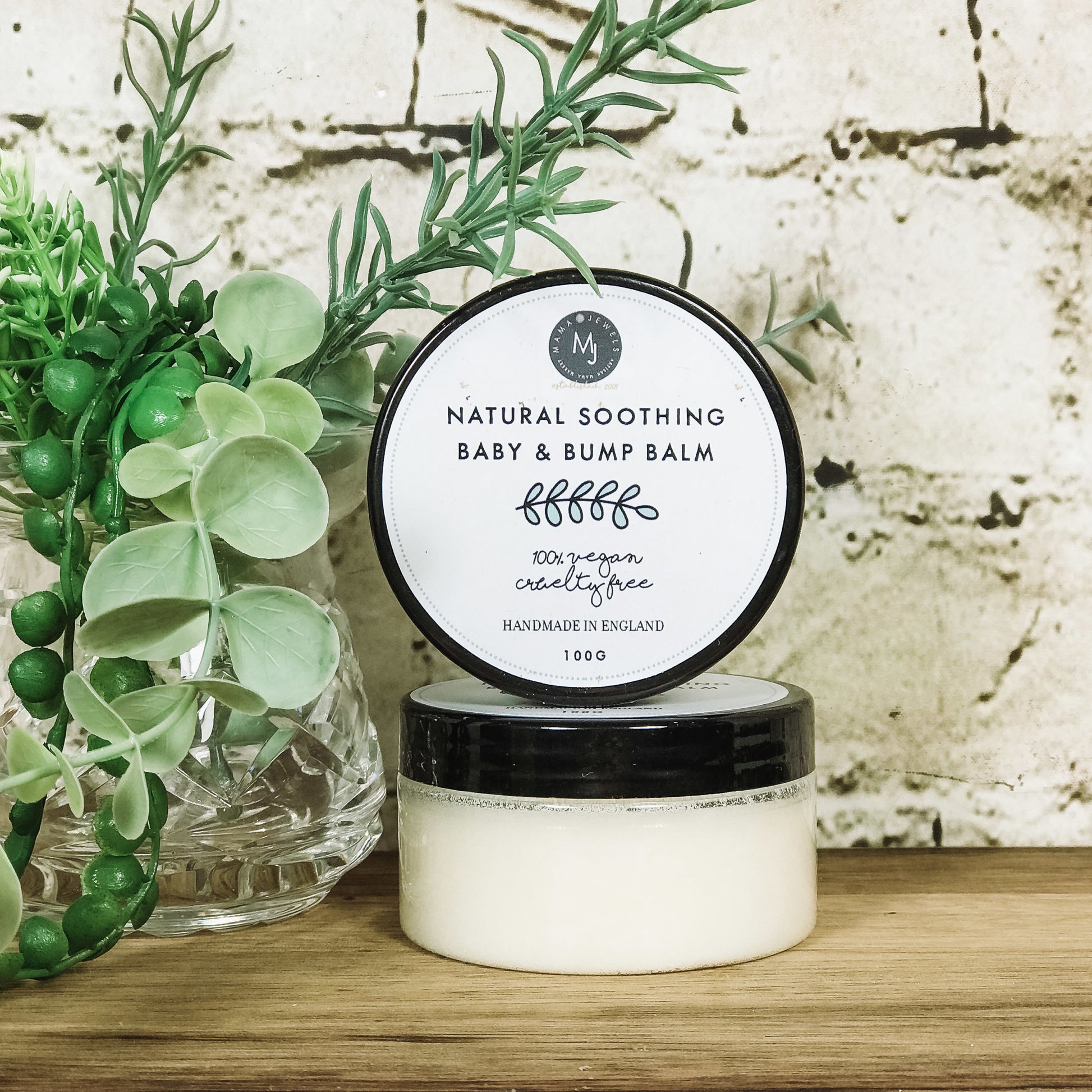 Luxury Pamper at Home Spa Box for Pregnancy and New Mums | Green image 4
